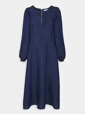 Sukienka letnia Closet