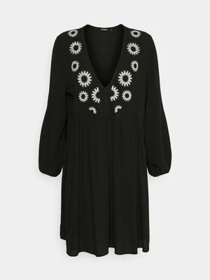 Sukienka letnia Desigual