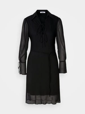 Sukienka letnia DKNY