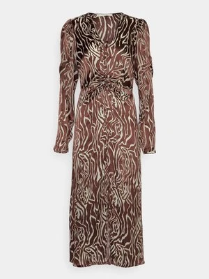 Sukienka letnia Gestuz