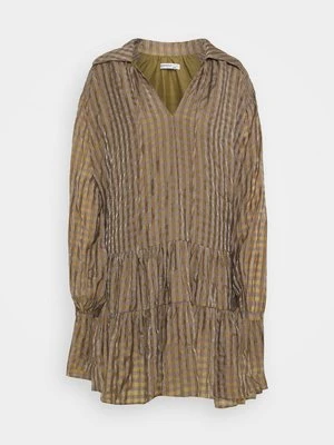 Sukienka letnia Glamorous Petite