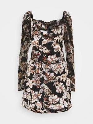 Sukienka letnia Glamorous Tall