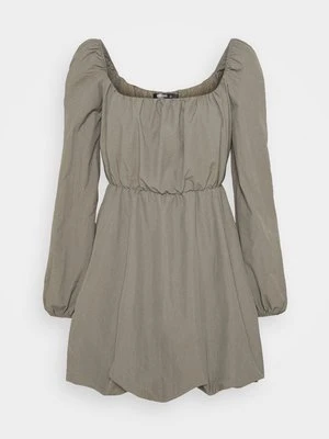 Sukienka letnia Missguided Petite