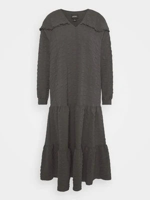 Sukienka letnia Monki