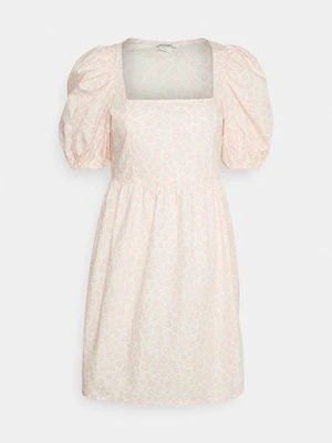 Sukienka letnia Monki