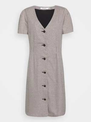 Sukienka letnia Naf Naf