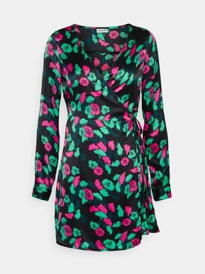 Sukienka letnia Noisy May Petite