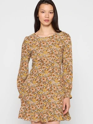 Sukienka letnia & Other Stories