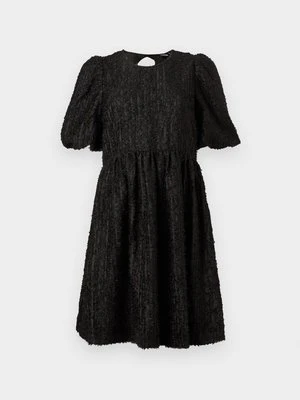 Sukienka letnia Pieces