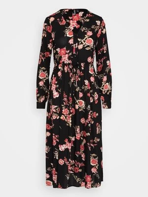 Sukienka letnia Pieces