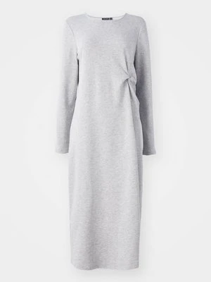 Sukienka letnia Pieces