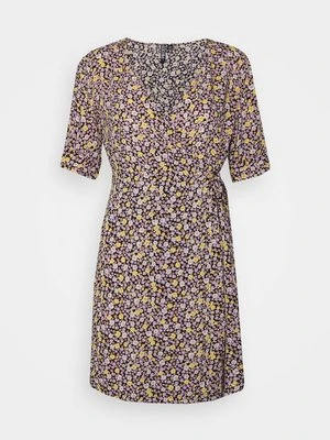 Sukienka letnia Pieces Petite