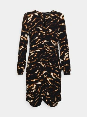 Sukienka letnia Pieces Petite