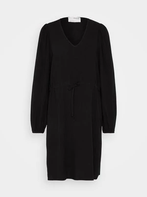 Sukienka letnia Selected Femme