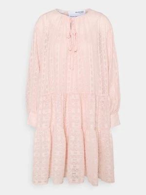 Sukienka letnia Selected Femme Petite