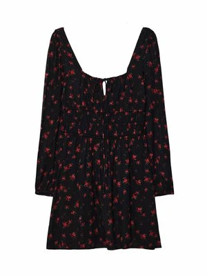 Sukienka letnia Stradivarius