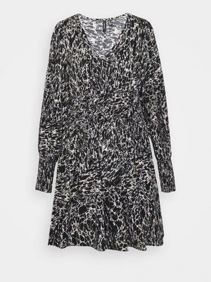 Sukienka letnia Vero Moda
