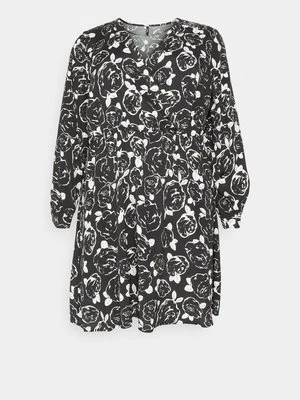 Sukienka letnia Vero Moda Curve