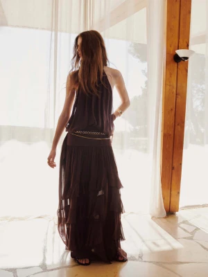 Sukienka marszczona z falbanką brązowy - Kobieta - - MANGO