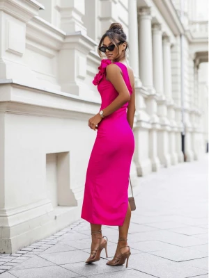 Sukienka midi na jedno ramię z różami JESS - fuksjowa  magmac 