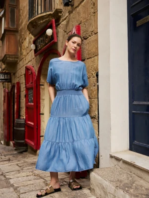 Sukienka midi niebieska Moodo