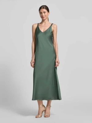 sukienka midi o kroju regular fit z dekoltem w serek V by Vera Mont