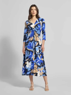 Sukienka midi o kroju regular fit z kwiatowym nadrukiem na całej powierzchni Betty Barclay