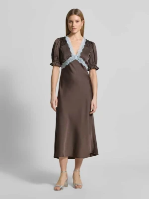 Sukienka midi o kroju regular fit z obszyciem koronką model 'Vipe' NEO NOIR