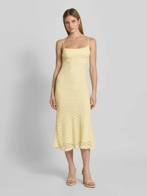 Sukienka midi o kroju slim fit z kwiatowym obszyciem z koronki na całej powierzchni bardot