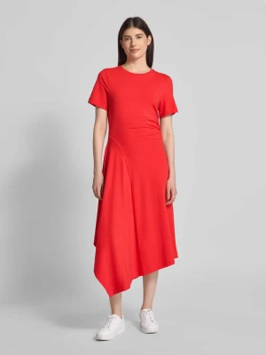 Sukienka midi taliowana z marszczeniami i asymetryczną spódnicą s.Oliver RED LABEL