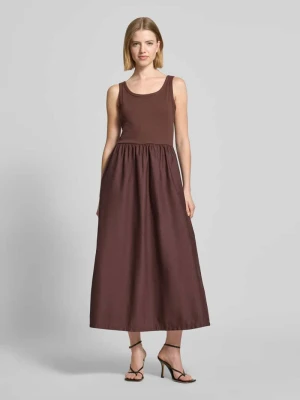 Sukienka midi w efekcie 2 w 1 model 'SUNNIA' b.Young