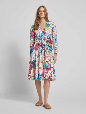 Sukienka midi w kwiatowe wzory MAX&Co.