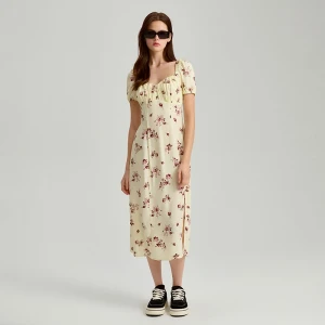 Sukienka midi w kwiaty z bufiastym rękawem House