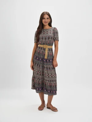 Sukienka midi w stylu etno