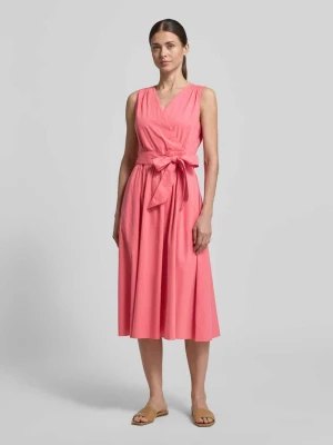 Sukienka midi z dekoltem w serek i wiązanym paskiem ROBE LÉGÈRE