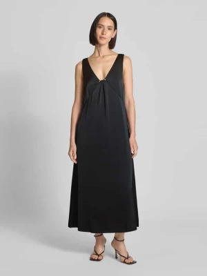 Sukienka midi z dekoltem w serek model ‘jessie’ Gestuz