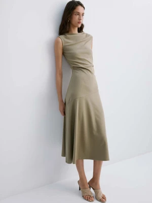 Asymetryczna sukienka z drapowaniem khaki - Kobieta - - MANGO