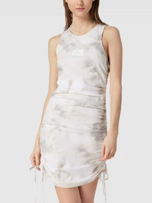 Sukienka midi z efektem batiku model ‘TIE DYE SIDE GATHERING’ Calvin Klein Jeans