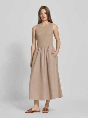 Sukienka midi z efektem prążkowania Christian Berg Woman Selection