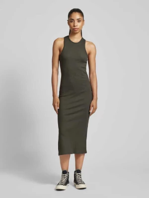 Sukienka midi z efektem prążkowania model ‘BELFAST’ Only