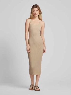 Sukienka midi z efektem prążkowania model ‘JUINIPER’ Aware