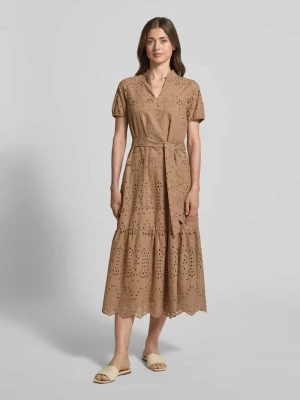 Sukienka midi z haftem angielskim MORE & MORE