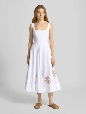 Sukienka midi z haftowanym motywem model 'Wells' Staud