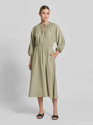 Sukienka midi z kieszeniami w szwie Model 'Worty' Opus
