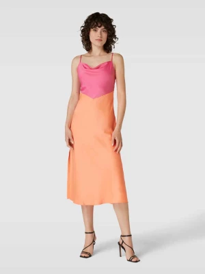 Sukienka midi z lejącym dekoltem model ‘Dottea’ YAS