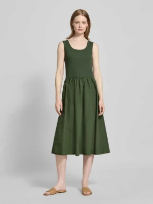 Sukienka midi z marszczeniami model ‘RACHELLE’ Soyaconcept