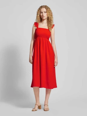 Sukienka midi z marszczonymi detalami model ‘LUNA’ Pieces