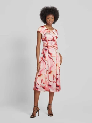 Sukienka midi z nadrukiem na całej powierzchni Betty Barclay