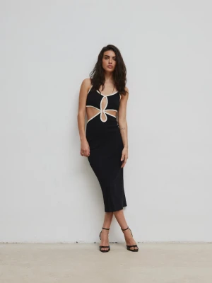 Sukienka midi z ozdobnymi wycięciami w kolorze BLACK & WHITE - VENDA-M/L Marsala