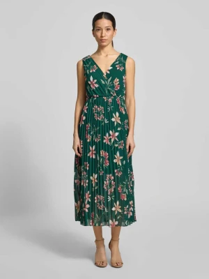 Sukienka midi z plisami i dekoltem w serek Apricot